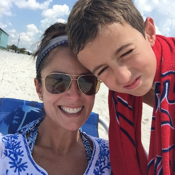 Meet your Posher, Monica - Picture 2 of 4